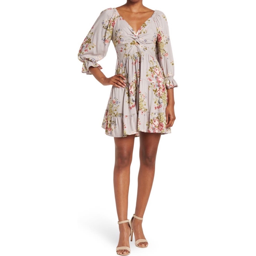 ANGIE Twist-Front Keyhole Long-Sleeved Dress in Dove Sz. S